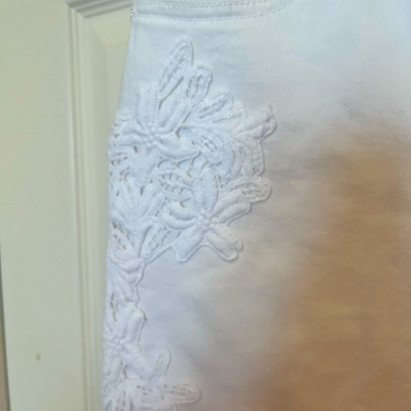 Chicos embroidered lace jeans (Sz 1 = size 8 or Medium) - Picture 2 of 4